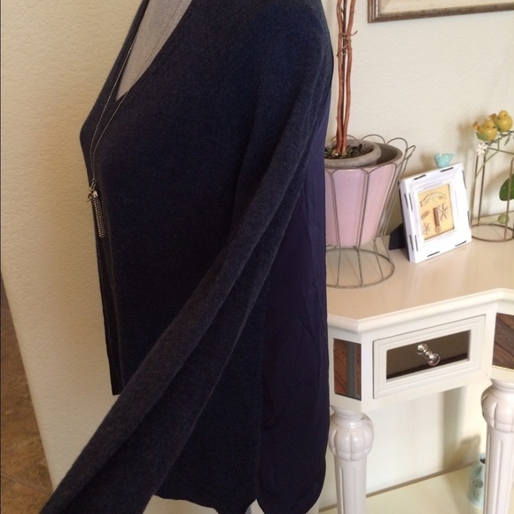 New - Banana republic sweater - Picture 2 of 4